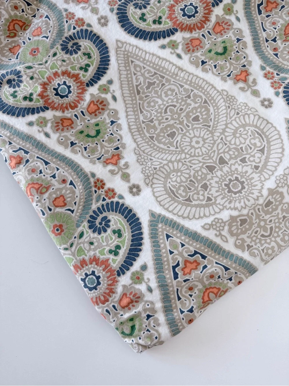 Pottery Barn Gisela Paisley Medallion Duvet Cover - Full/Queen